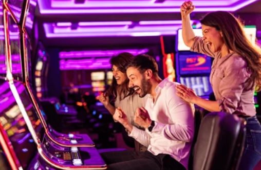 gm akra Live Casino